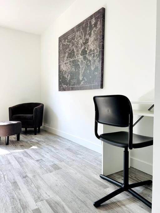 Walking Distance To St Boniface, Easy Parking Villa Winnipeg Exterior photo