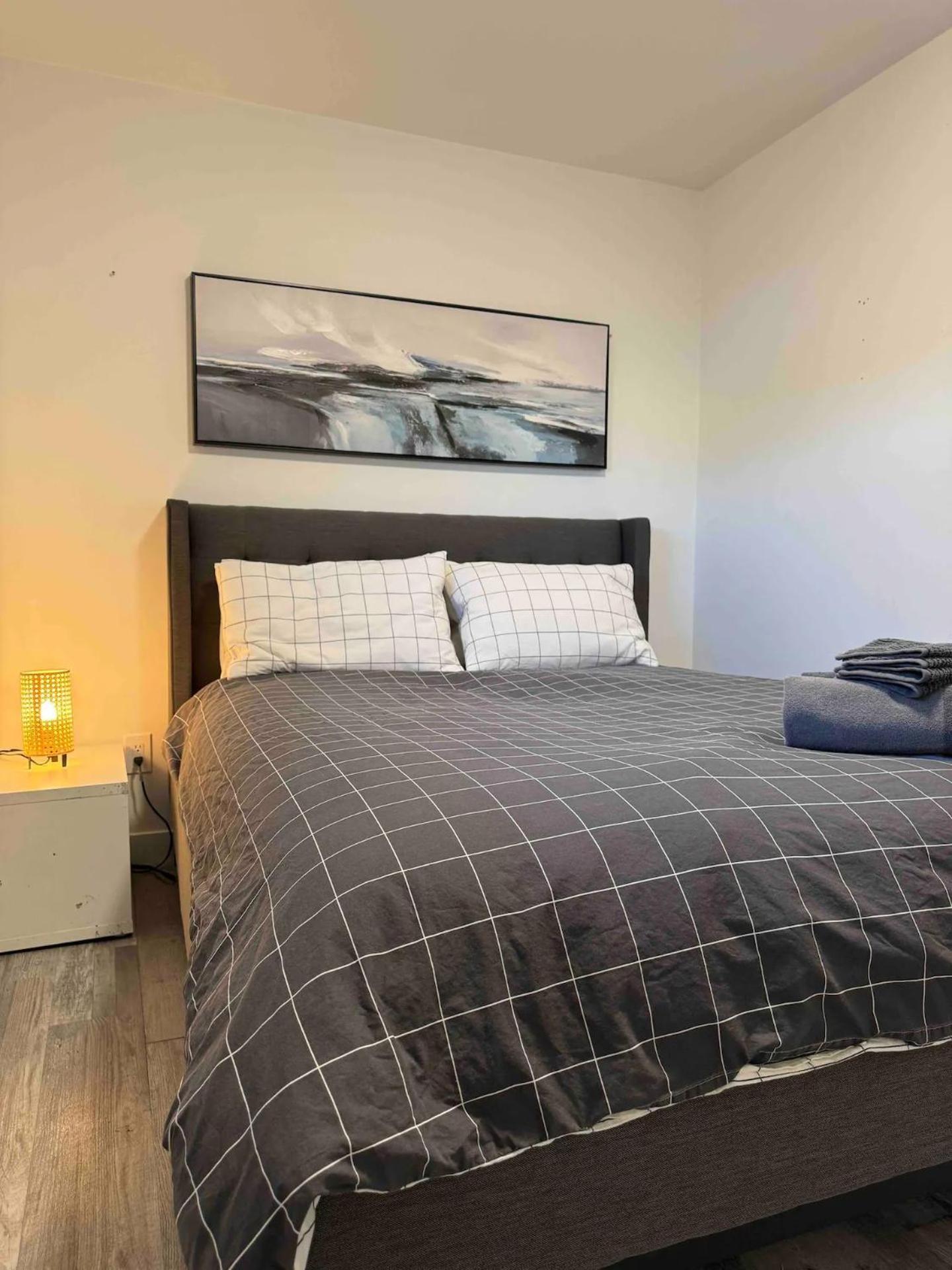 Walking Distance To St Boniface, Easy Parking Villa Winnipeg Exterior photo