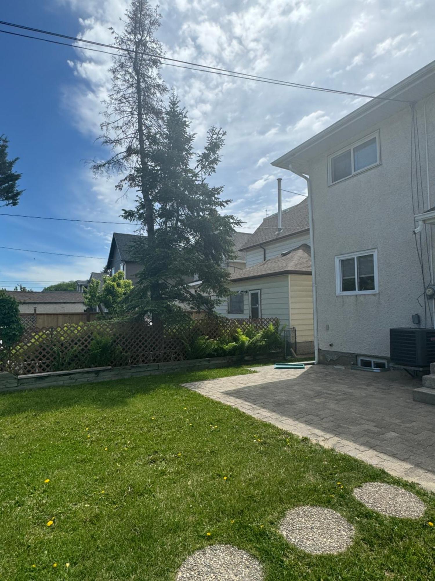 Walking Distance To St Boniface, Easy Parking Villa Winnipeg Exterior photo